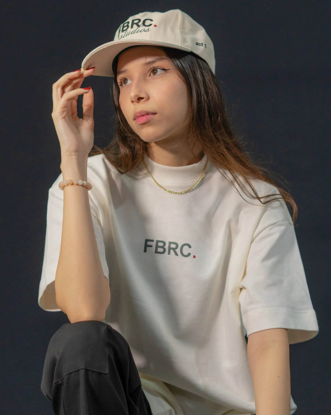 Imagem de campanha do drop Foundation 1 da FBRC Studios