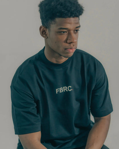 Imagem de campanha do drop Foundation 2 da FBRC Studios