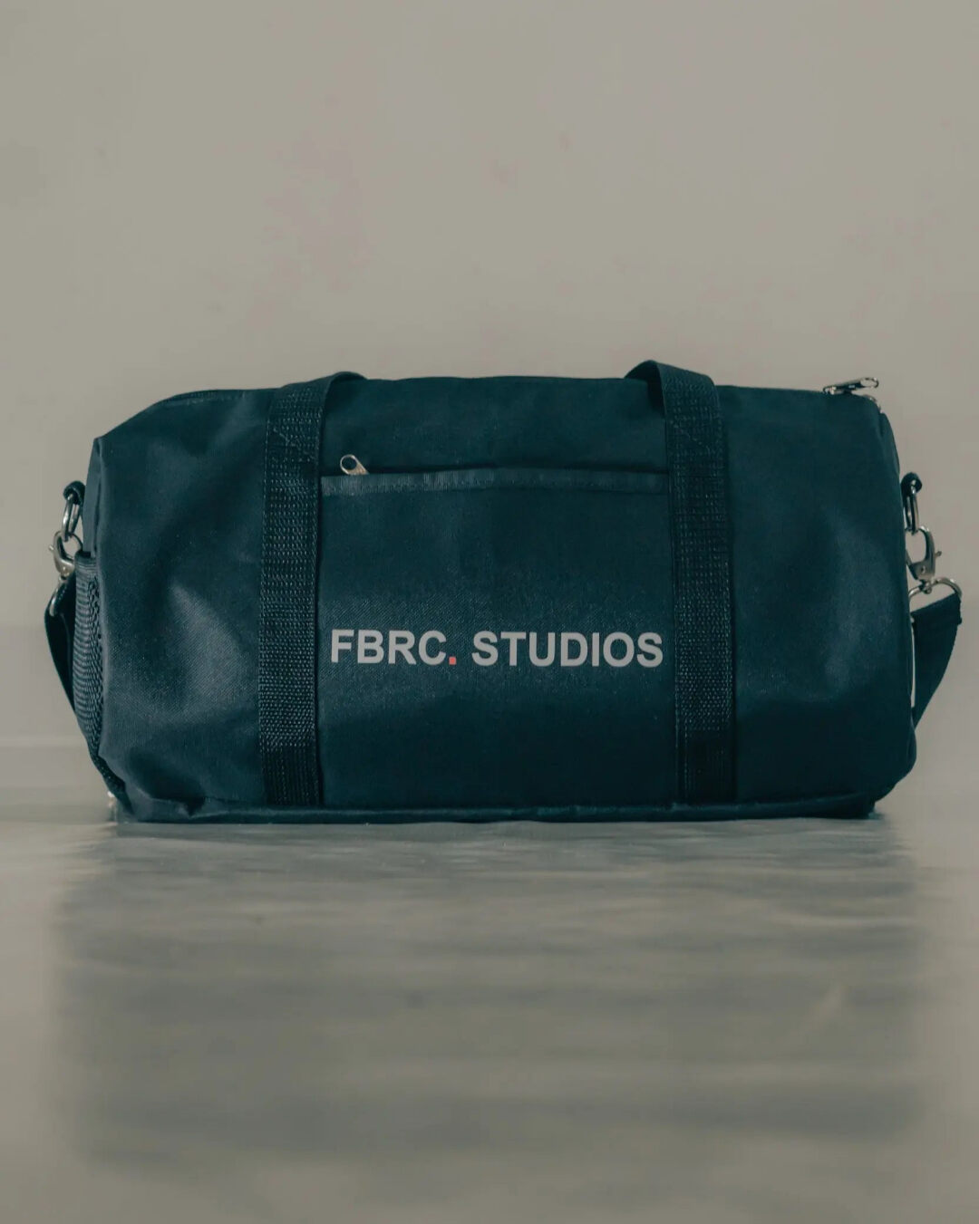 Imagem de campanha do drop Foundation 2 da FBRC Studios