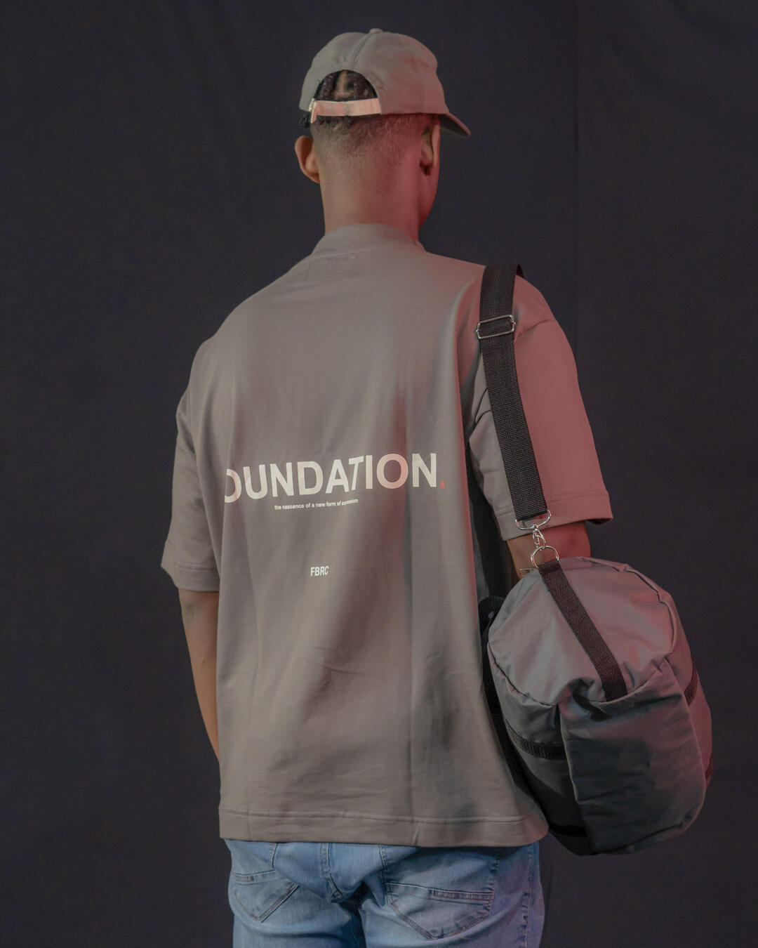 Imagem de campanha do drop Foundation 3 da FBRC Studios