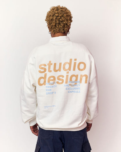 Modelo usando moletom Studio Design da FBRC Studios